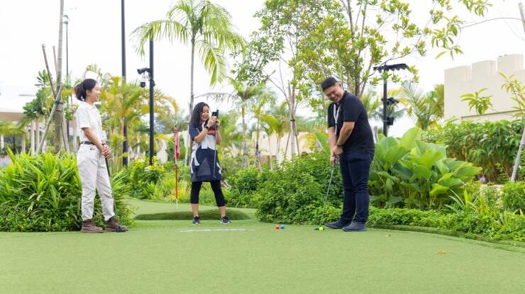 UltraGolf – Singapore’s only beachside 18-hole mini golf experience